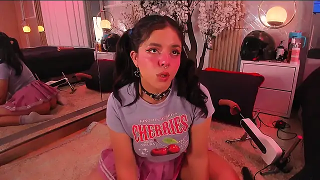 Snapshot of ivannabellini chatting on November 30, 2:29 pm ivannabellini online show from November 30, 2:29 pm