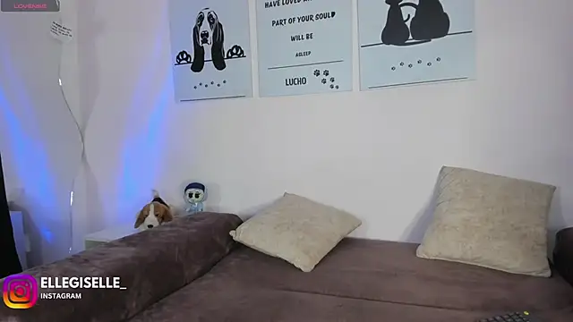 ElleGisellee online show from November 22, 10:41 pm