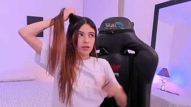 sofiarouge online show from November 26, 7:58 pm