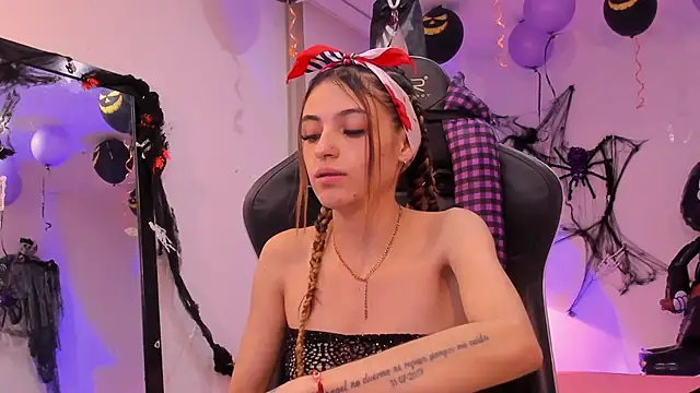 sofiarouge online show from October 24, 7:35 pm