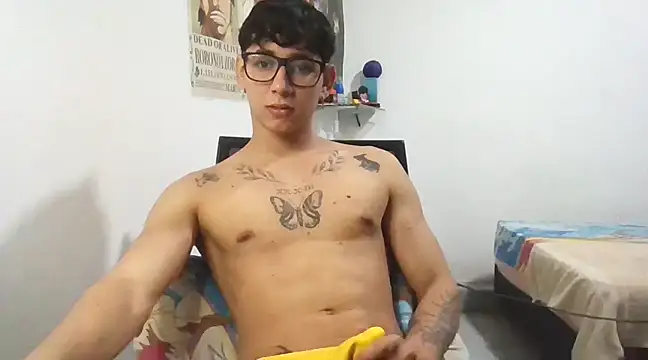 Dillom420 online show from March 11, 5:13 am