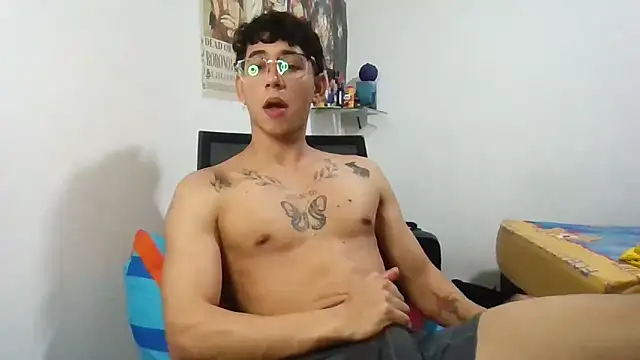 Dillom420 online show from January 30, 7:39 am