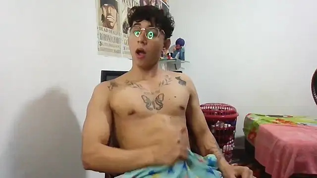 Dillom420 online show from January 15, 8:30 am