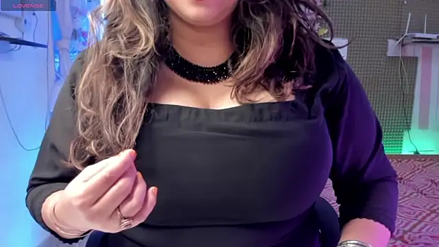 Gulabi Queen online show from February 19, 3:49 pm