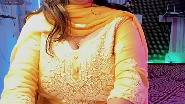 Gulabi Queen online show from February 6, 1:54 pm