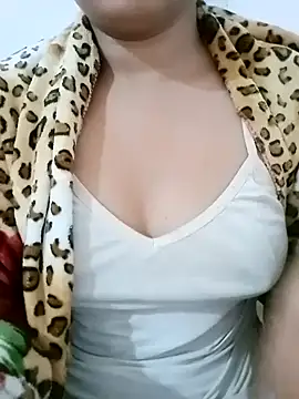 Snapshot of Arohi_is_Live chatting on February 6, 5:57 am Arohi is Live online show from February 6, 5:57 am