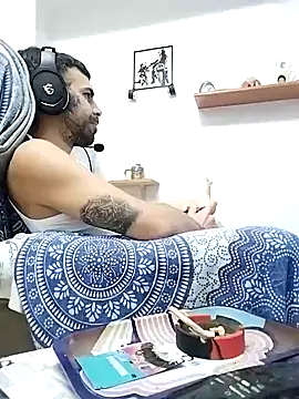 Snapshot of charlye_inkkkk chatting on March 8, 12:33 am charlye inkkkk online show from March 8, 12:33 am
