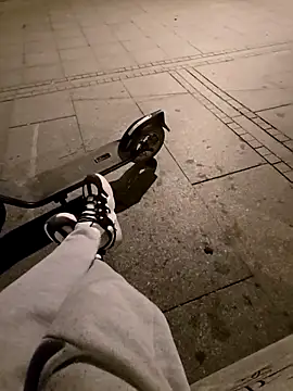 charlye inkkkk online show from February 28, 11:37 pm