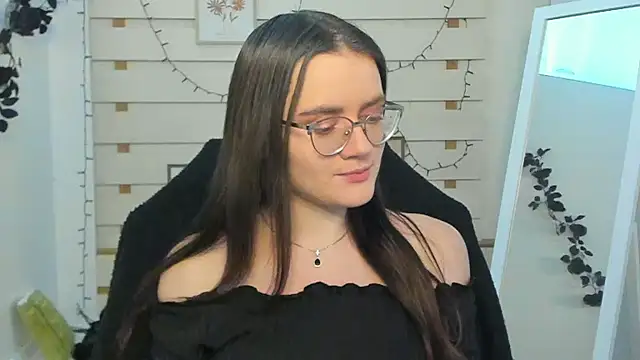 Snapshot of Josephine_jo chatting on November 17, 7:40 pm Josephine jo online show from November 17, 7:40 pm