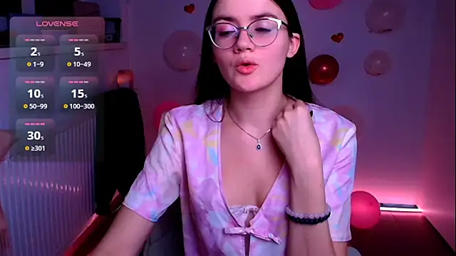Snapshot of Josephine_jo chatting on February 18, 12:05 am Josephine jo online show from February 18, 12:05 am