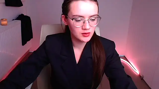Snapshot of Josephine_jo chatting on February 7, 4:37 am Josephine jo online show from February 7, 4:37 am