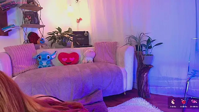 HANNAH LOVEE online show from April 10, 3:35 am