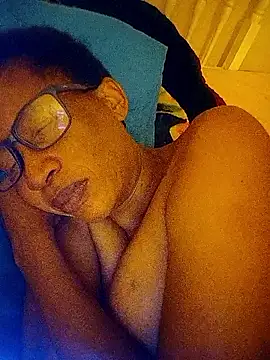 bustybillies online show from March 31, 4:03 am