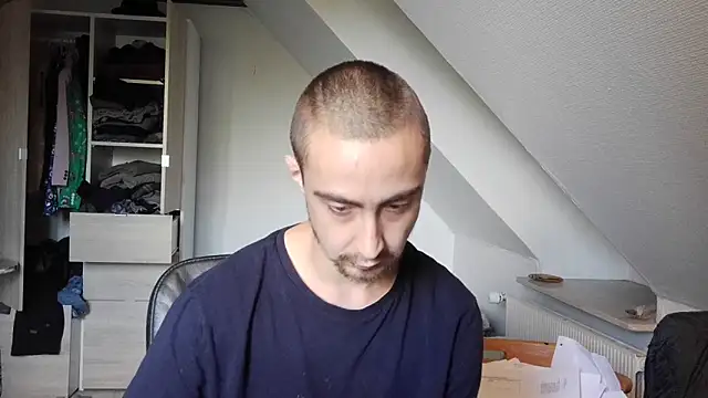 Snapshot of Stephanien chatting on September 28, 9:16 am Stephanien online show from September 28, 9:16 am