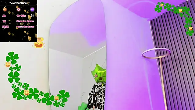 Snapshot of ebonydreams01 chatting on March 19, 6:12 pm ebonydreams01 online show from March 19, 6:12 pm