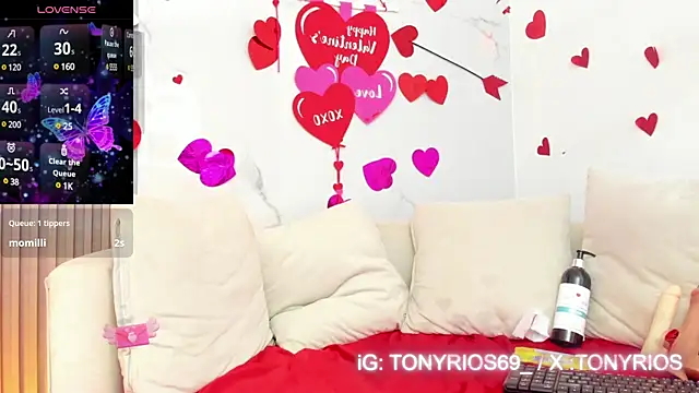 Snapshot of ebonydreams01 chatting on February 28, 5:26 pm ebonydreams01 online show from February 28, 5:26 pm