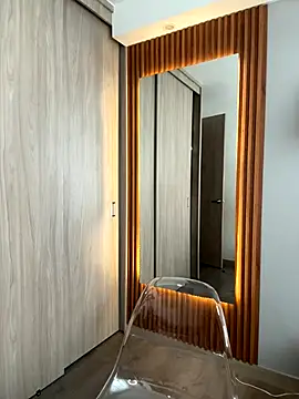 Snapshot of FridaKlein chatting on September 16, 8:21 pm FridaKlein online show from September 16, 8:21 pm