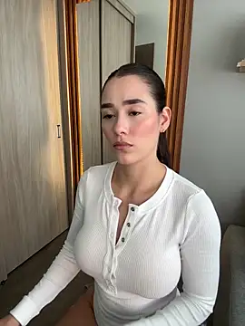 Snapshot of FridaKlein chatting on October 8, 7:25 pm FridaKlein online show from October 8, 7:25 pm