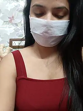 Myloveurvi online show from April 8, 11:01 am