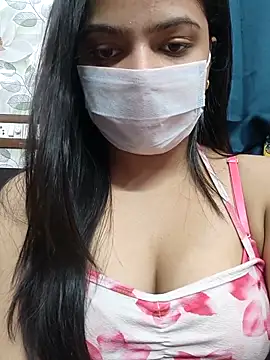 Snapshot of Myloveurvi chatting on December 1, 9:10 am Myloveurvi online show from December 1, 9:10 am