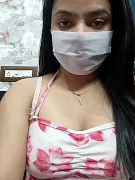 Snapshot of Myloveurvi chatting on October 21, 8:47 am Myloveurvi online show from October 21, 8:47 am