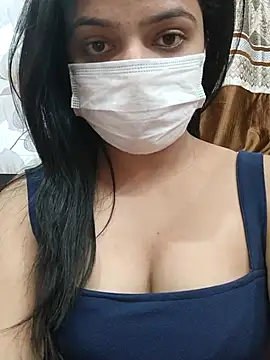 Snapshot of Myloveurvi chatting on February 25, 6:33 pm Myloveurvi online show from February 25, 6:33 pm