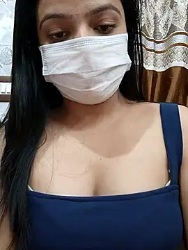 Snapshot of Myloveurvi chatting on February 27, 6:31 pm Myloveurvi online show from February 27, 6:31 pm