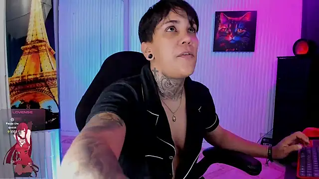 ZhoeStrong online show from April 5, 8:15 pm