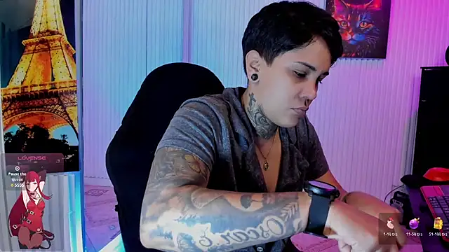 ZhoeStrong online show from April 4, 7:31 pm