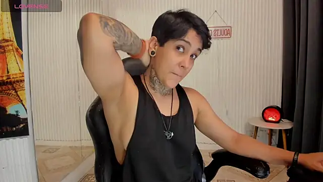 ZhoeStrong online show from May 27, 9:44 pm