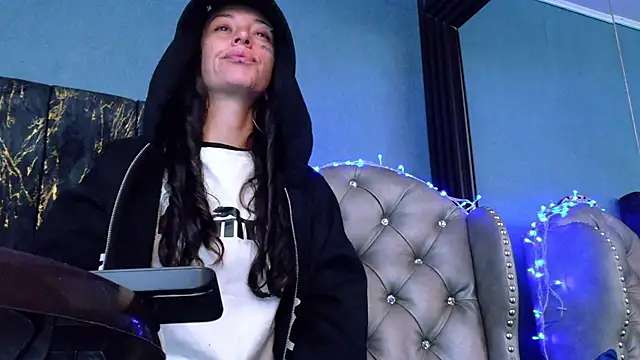 LusstCruella online show from March 18, 3:13 pm