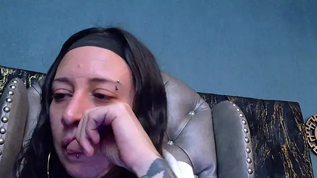 LusstCruella online show from April 17, 12:41 pm