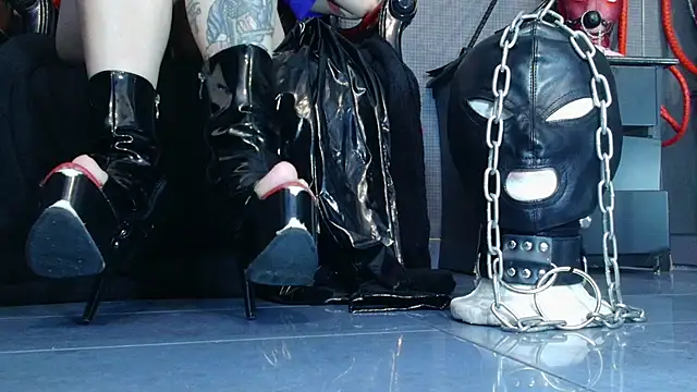 LusstCruella online show from March 22, 5:31 pm