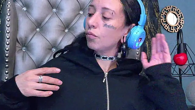 LusstCruella online show from April 14, 12:21 pm