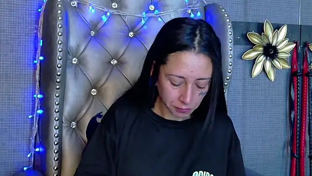 LusstCruella online show from January 9, 9:00 pm