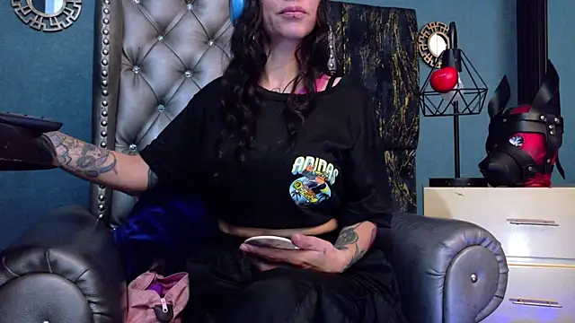 LusstCruella online show from April 26, 1:19 pm