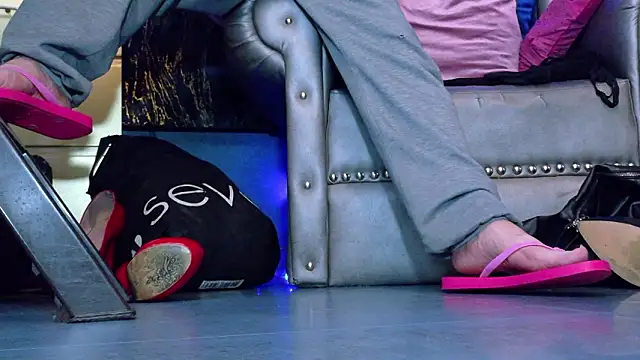 LusstCruella online show from March 3, 12:56 pm