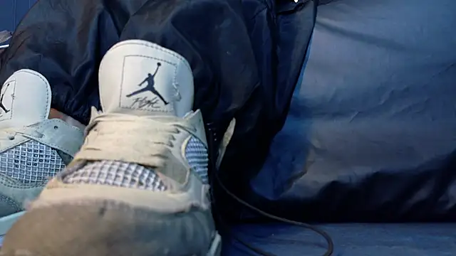 LusstCruella online show from December 4, 9:58 pm