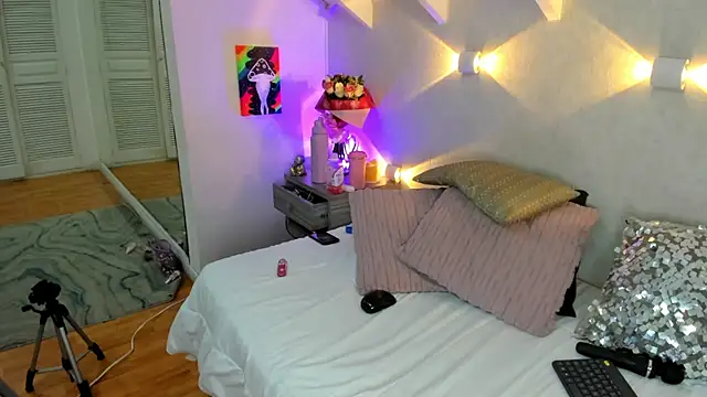 Martina Miiller online show from March 15, 3:52 pm