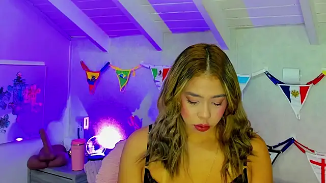 Snapshot of Martina_Miiller chatting on July 8, 11:55 am Martina Miiller online show from July 8, 11:55 am
