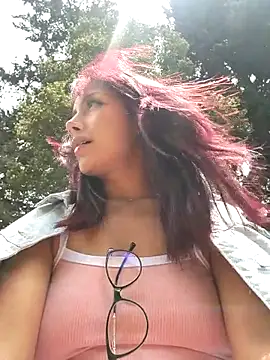 Lau1127 online show from March 7, 6:02 pm