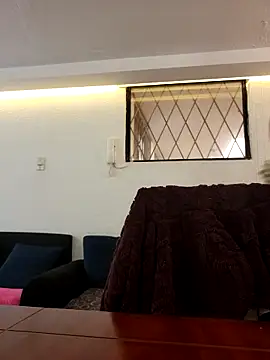 Lau1127 online show from March 13, 7:52 pm