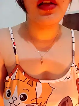 im here- online show from February 10, 7:46 pm