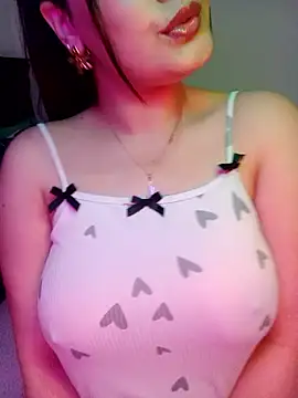 Snapshot of im_here- chatting on June 2, 7:25 pm im here- online show from June 2, 7:25 pm