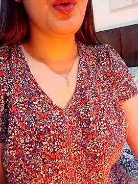 im here- online show from April 6, 3:35 pm