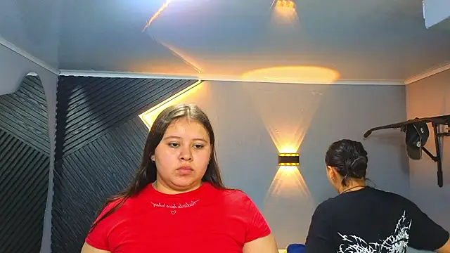 Laia and Aloby online show from February 14, 10:10 pm