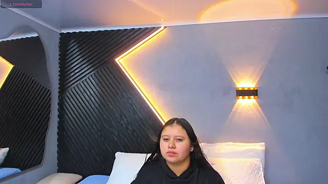 Snapshot of Laia_and_Aloby chatting on July 16, 11:24 pm Laia and Aloby online show from July 16, 11:24 pm