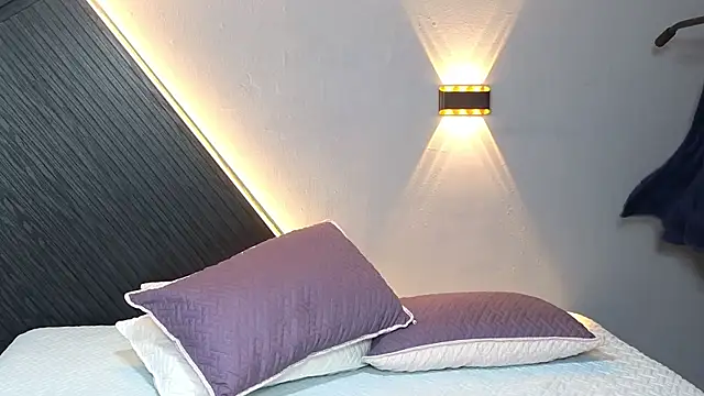 Laia and Aloby online show from February 26, 10:10 pm