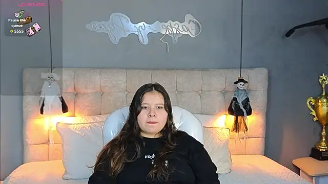 Laia and Aloby online show from October 9, 10:21 pm