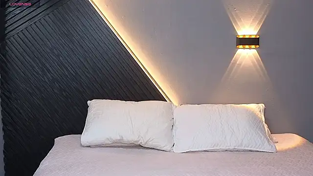 Laia and Aloby online show from February 23, 10:10 pm